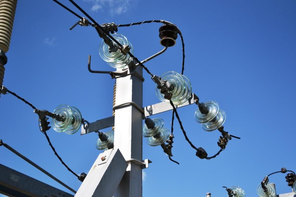 Комплекты высоковольтных траверс