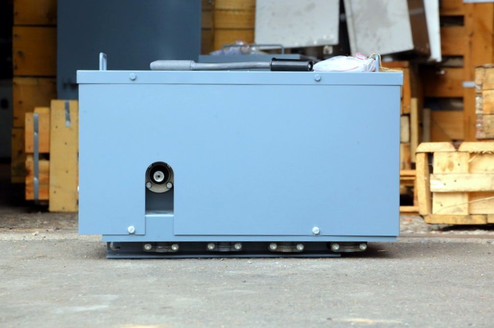 Приводы для оперирования разъединителями и заземлителями